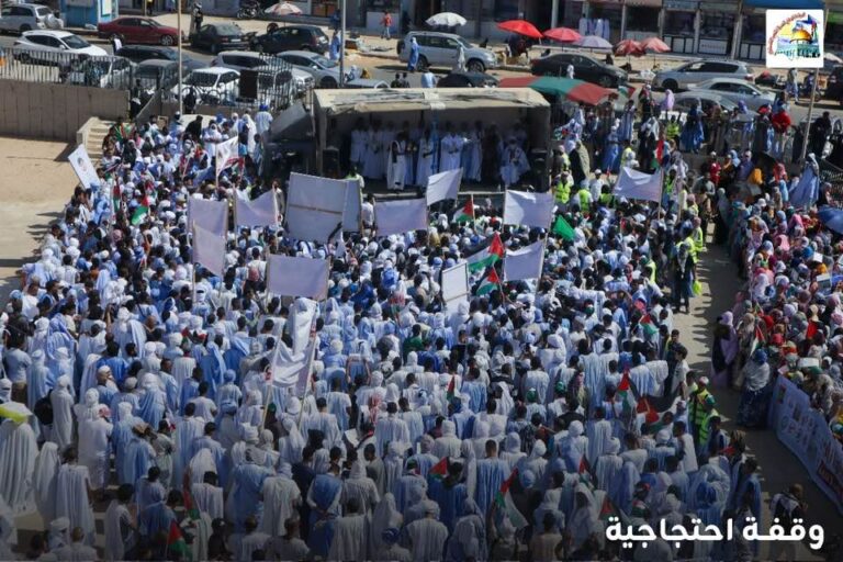 الرباط الوطني لنصرة الشعب الفلسطيني ينظم وقفة حاشدة بعنوان غزة تباد ودعم الأمة واجب لا اختيار